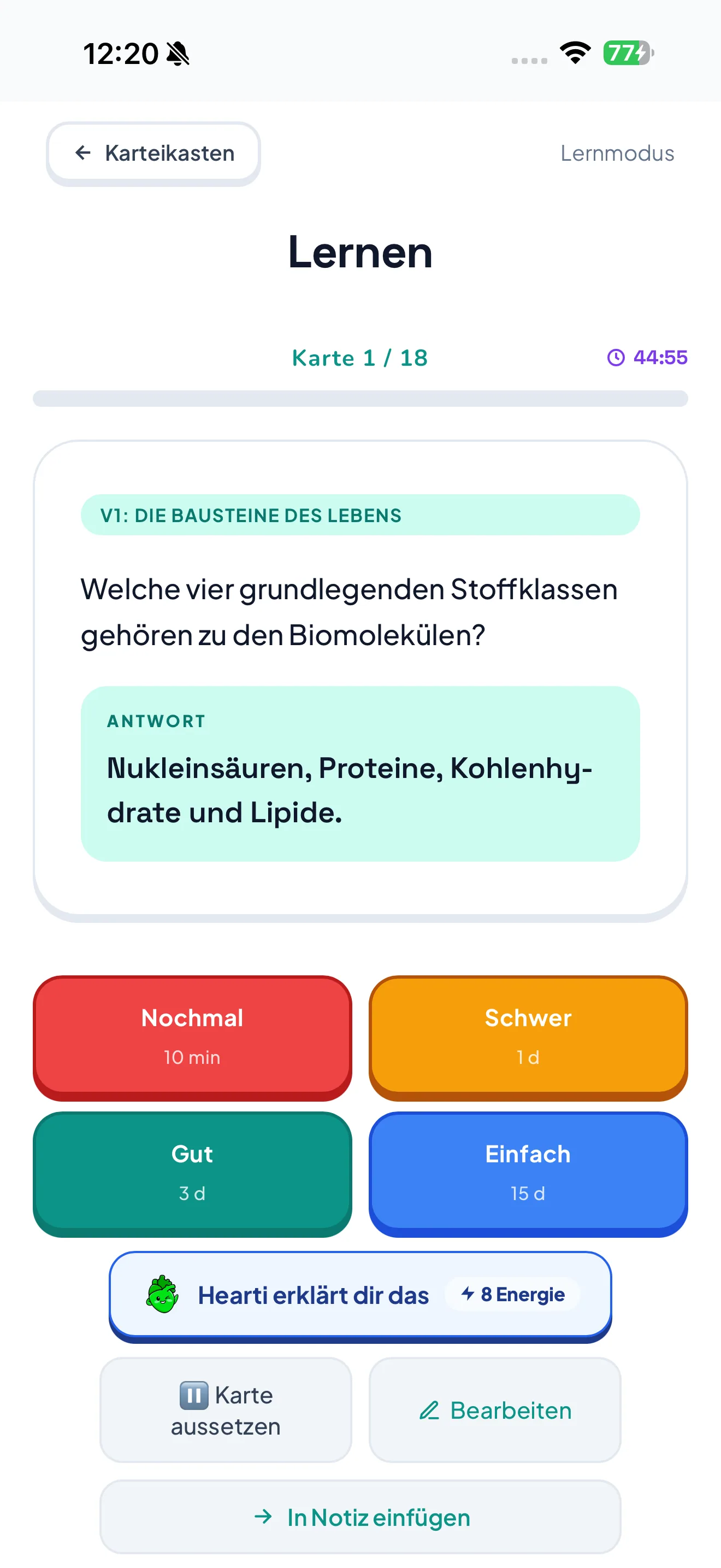 Eine Karteikarte im Lernmodus mit FSRS-Intervallen und Hearti-Erklärung